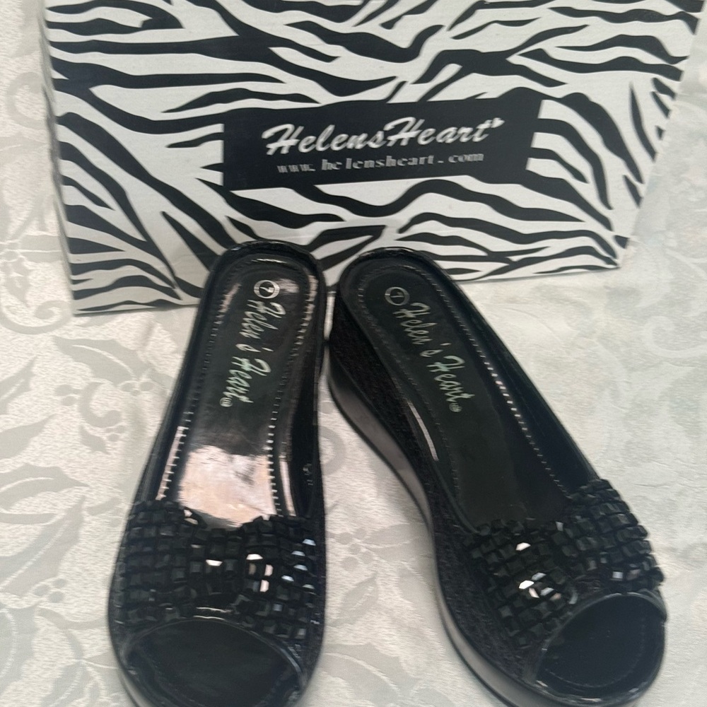 Black Wedge Shoes with Elegant Design